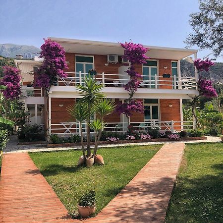 Hotel Jon เดอร์มี ภายนอก รูปภาพ