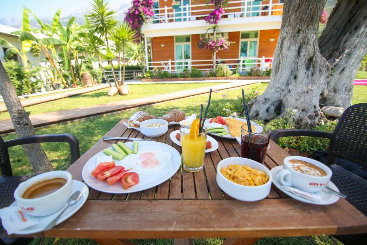 Hotel Jon เดอร์มี ภายนอก รูปภาพ